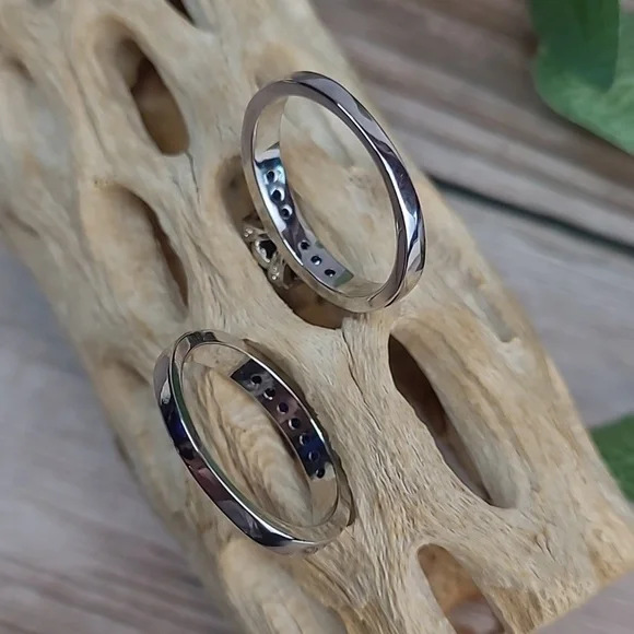 BLUE SAPPHIRE AND SILVER TWO PIECE RING SET - Picture 6 of 8